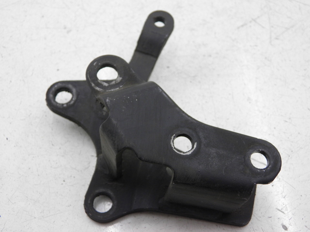 photo de REAR CALIPER BRACKET PIAGGIO X7 125 (2007 - 2013)