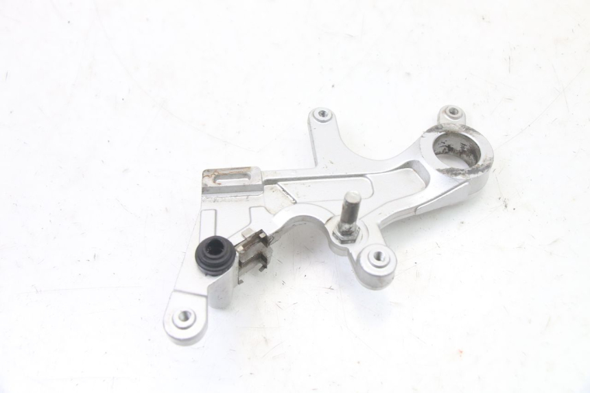 photo de REAR CALIPER BRACKET SMALL MX THUNDER 250