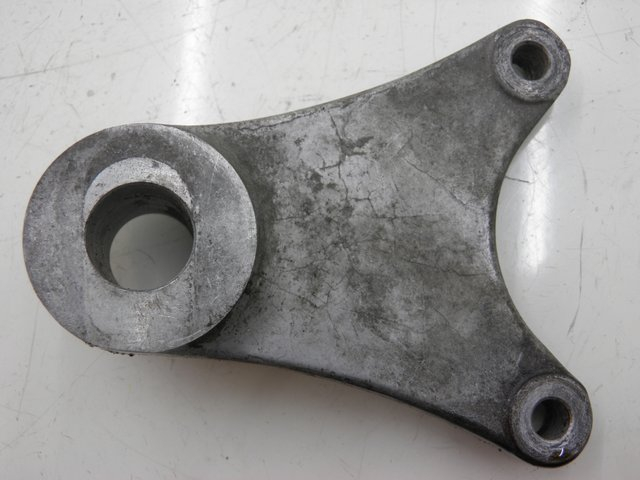 photo de REAR CALIPER BRACKET SUZUKI GSF N BANDIT 600 (1996 - 1999)