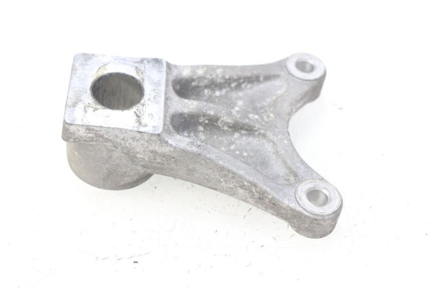 photo de REAR CALIPER BRACKET SUZUKI GSF N BANDIT 600 (2000 - 2004)