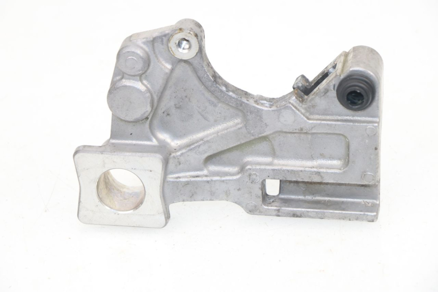 photo de REAR CALIPER BRACKET SUZUKI GSR 750 (2011 - 2017)