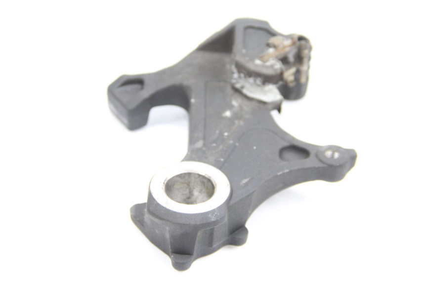 photo de REAR CALIPER BRACKET SUZUKI GSR 600 (2005 - 2012)