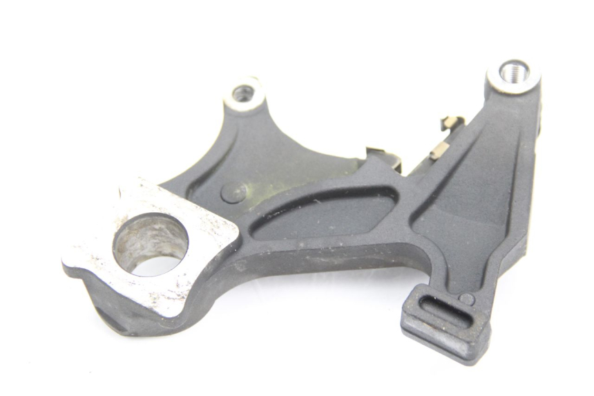photo de REAR CALIPER BRACKET SUZUKI GSR 600 (2005 - 2012)