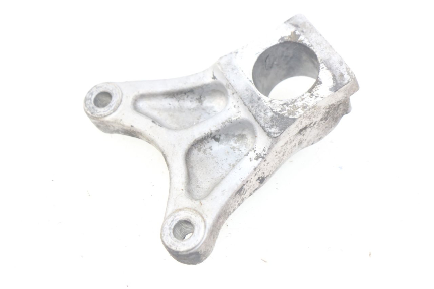 photo de REAR BRAKE CALIPER BRACKET SUZUKI TLS TL S 1000 (1997 - 2001)