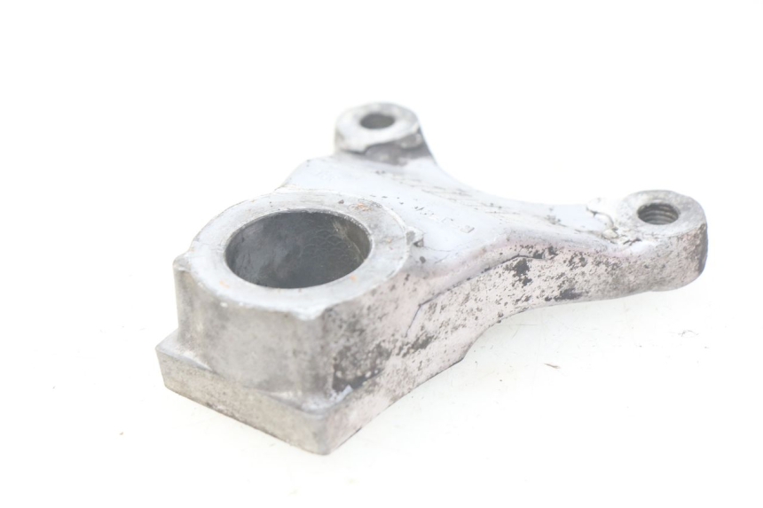 photo de REAR BRAKE CALIPER BRACKET SUZUKI TLS TL S 1000 (1997 - 2001)