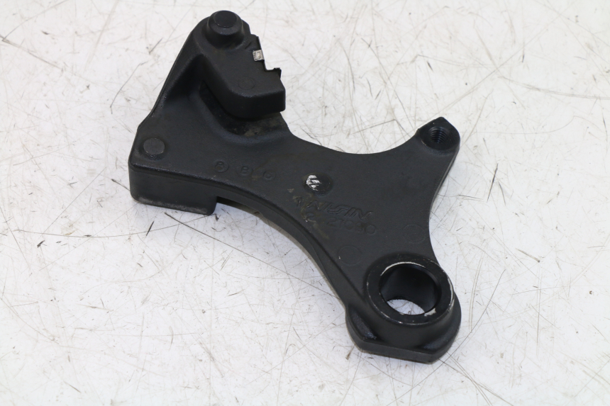 photo de REAR CALIPER BRACKET TRIUMPH STREET TRIPLE 675 (2007 - 2012)