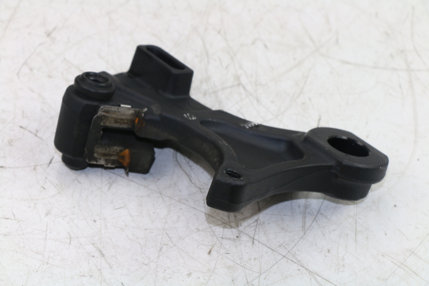 photo de REAR CALIPER BRACKET TRIUMPH STREET TRIPLE 675 (2007 - 2012)