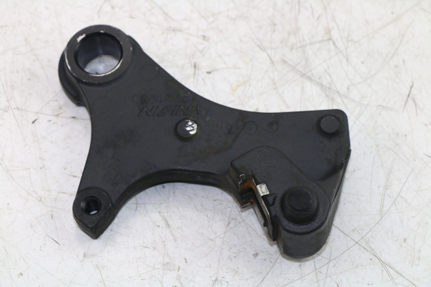 photo de REAR CALIPER BRACKET TRIUMPH STREET TRIPLE 675 (2007 - 2012)