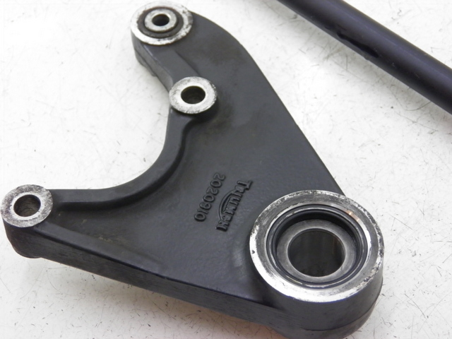 photo de REAR CALIPER BRACKET TRIUMPH TROPHY 1200 (1996 - 2003)