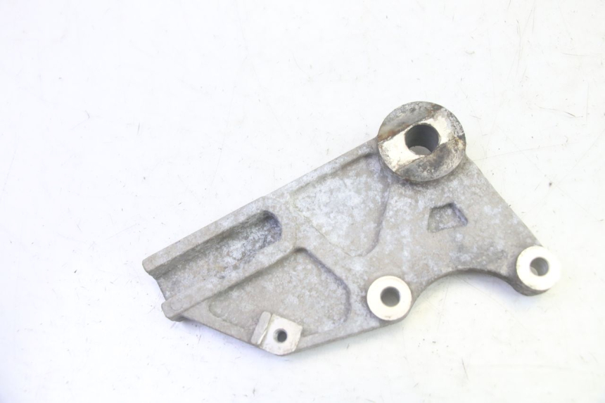 photo de REAR CALIPER BRACKET DAELIM VJ ROADWIN FI 125 (2008 - 2017) - Component detail