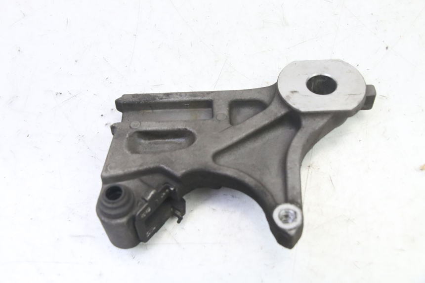 photo de REAR CALIPER BRACKET YAMAHA XJ6 ABS 600 (2008 - 2016)