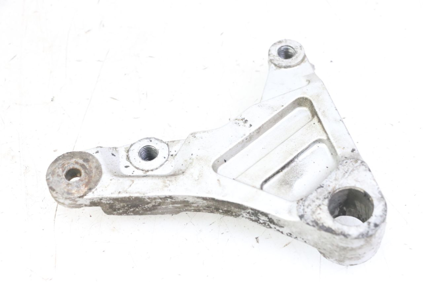 photo de REAR CALIPER BRACKET YAMAHA FZS FAZER 600 (2001 - 2003)