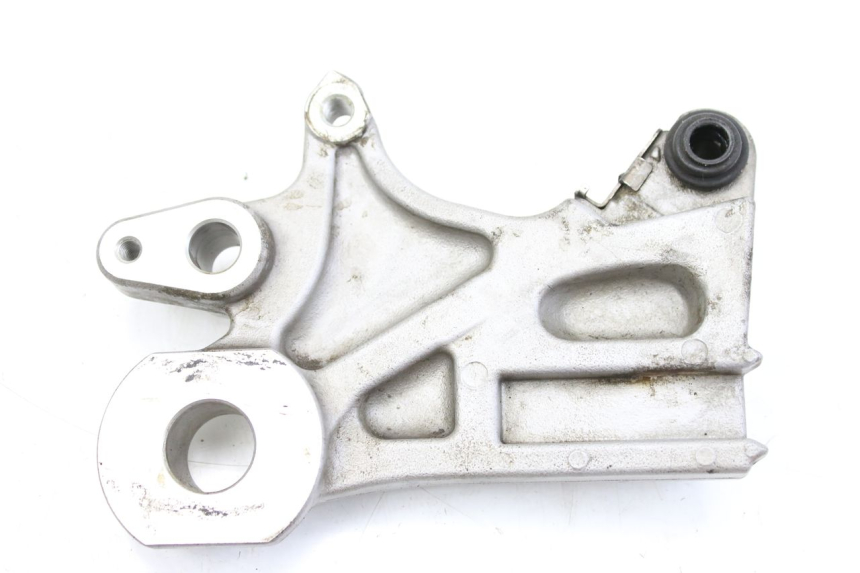 photo de REAR BRAKE CALIPER BRACKET YAMAHA MT-07 MT07 700 (2018 - 2020)