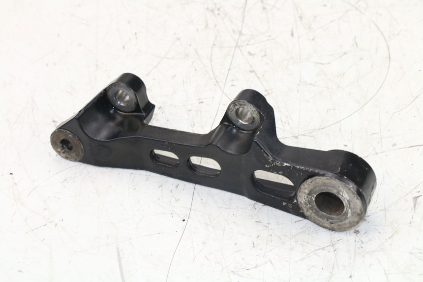 photo de REAR CALIPER BRACKET YAMAHA XJS DIVERSION 600 (1997 - 1999)