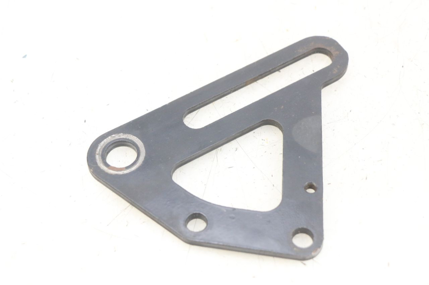 photo de REAR BRAKE CALIPER BRACKET YAMASAKI RAPTOR 50 (2013 - 2018)