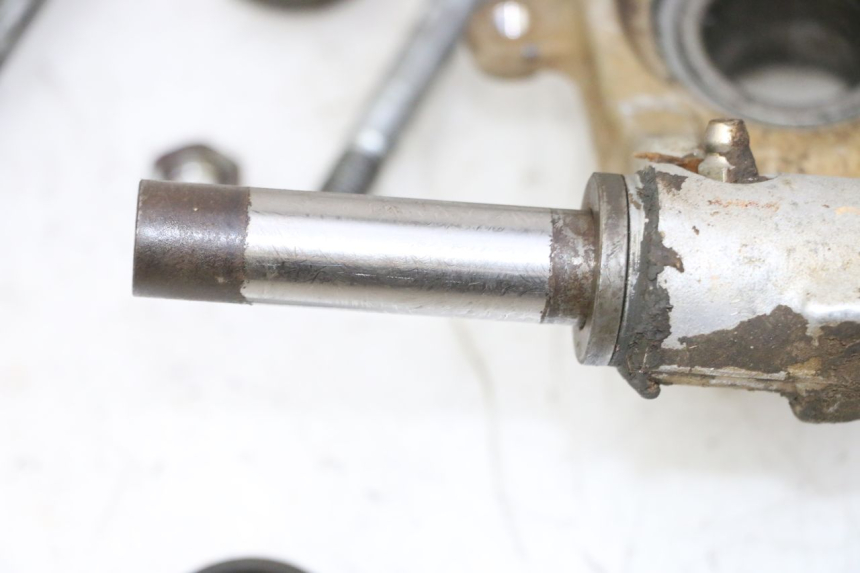 photo de REAR CALIPER BRACKET YAMAHA YFM GRIZZLY 550 (2008 - 2015)