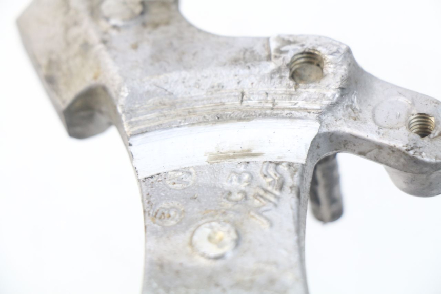 photo de REAR CALIPER BRACKET YAMAHA YZ-F YZF 250 (2014 - 2018)