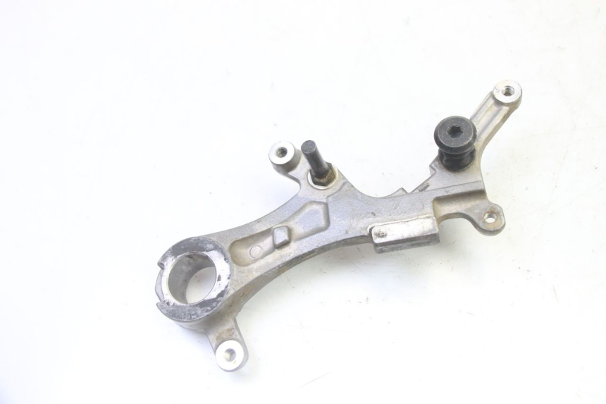 photo de REAR CALIPER BRACKET YAMAHA YZF YZ-F 450 (2014 - 2016)