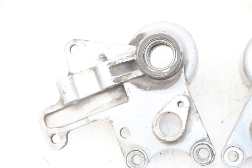 photo de FRONT CALIPER BRACKET PIAGGIO IE MP3 YOURBAN 300 (2011 - 2016)