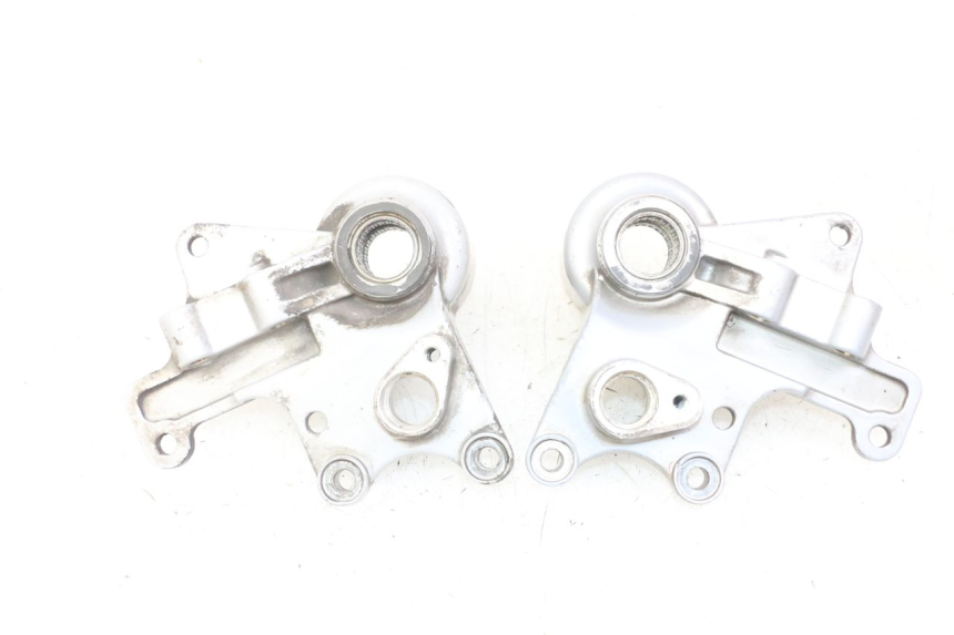 photo de FRONT CALIPER BRACKET PIAGGIO IE MP3 YOURBAN 300 (2011 - 2016)