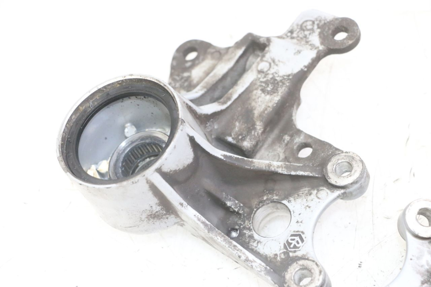 photo de FRONT CALIPER BRACKET PIAGGIO IE MP3 YOURBAN 300 (2011 - 2016)