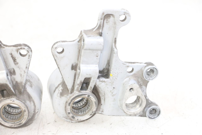 photo de FRONT CALIPER BRACKET PIAGGIO MP3 LT 400 (2007 - 2012)