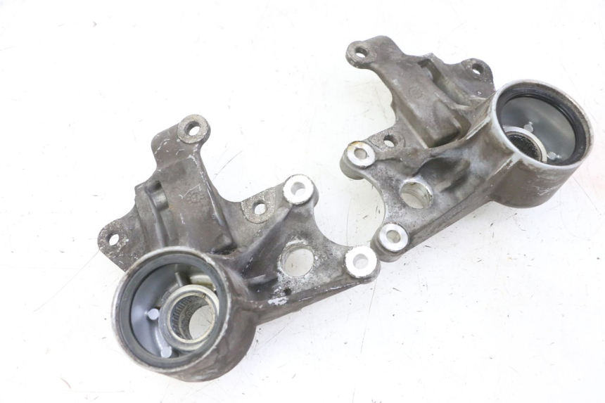 photo de FRONT CALIPER BRACKET PIAGGIO MP3 LT 300 (2010 - 2016)