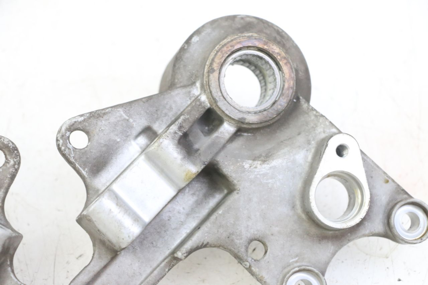 photo de FRONT CALIPER BRACKET PIAGGIO MP3 LT 300 (2010 - 2016)