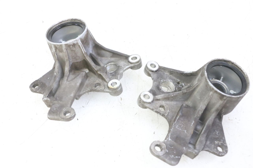 photo de FRONT CALIPER BRACKET PIAGGIO MP3 LT 300 (2010 - 2016)