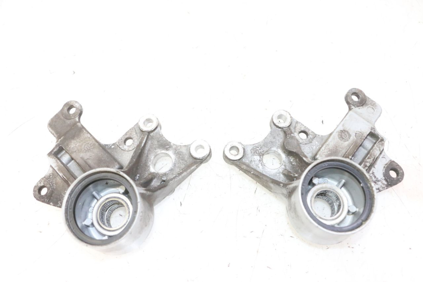 photo de FRONT CALIPER BRACKET PIAGGIO MP3 LT 300 (2010 - 2016)
