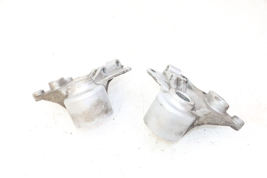 photo de FRONT CALIPER BRACKET PIAGGIO MP3 LT 300 (2010 - 2016)