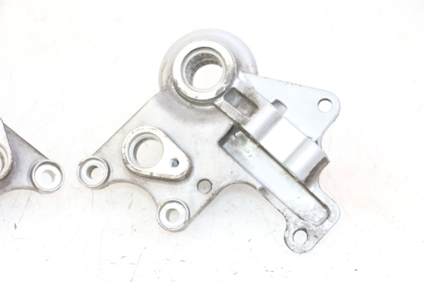 photo de FRONT CALIPER BRACKET PIAGGIO MP3 LT 300 (2010 - 2016)