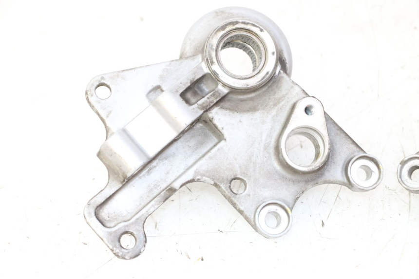 photo de FRONT CALIPER BRACKET PIAGGIO MP3 LT 300 (2010 - 2016)