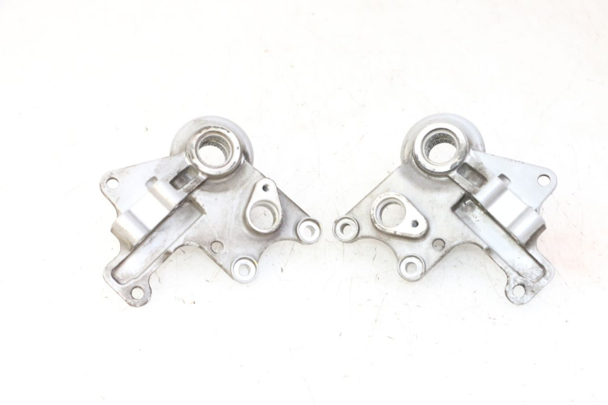 photo de FRONT CALIPER BRACKET PIAGGIO MP3 LT 300 (2010 - 2016)
