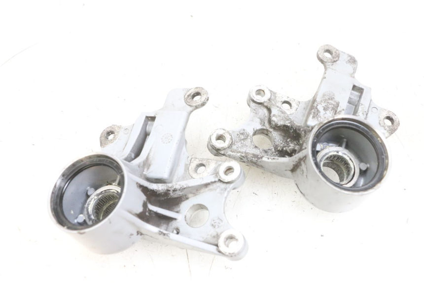 photo de FRONT CALIPER BRACKET PIAGGIO MP3 LT 400 (2007 - 2012) - Component detail