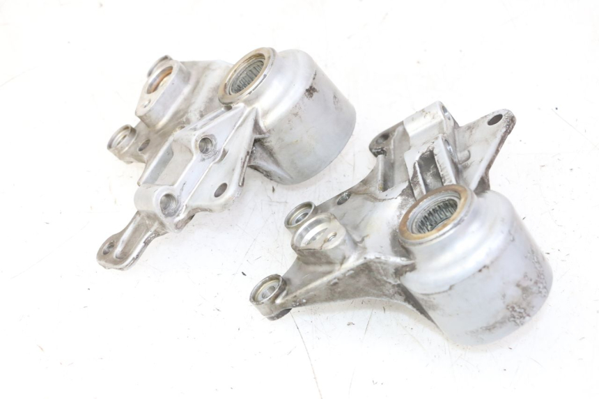 photo de FRONT CALIPER BRACKET PIAGGIO MP3 500 (2011 - 2015)