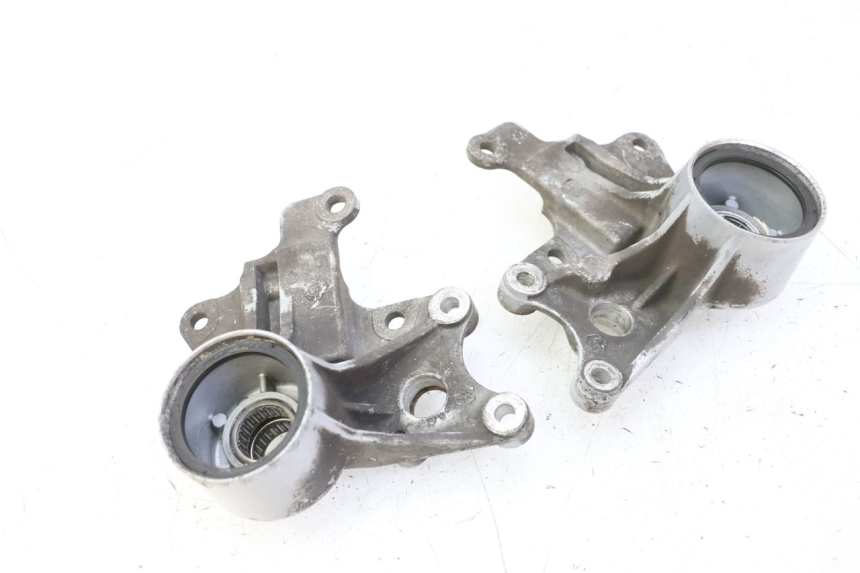 photo de FRONT CALIPER BRACKET PIAGGIO MP3 RL 250 (2007 - 2010)