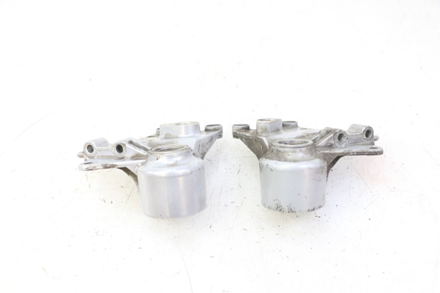 photo de FRONT CALIPER BRACKET PIAGGIO MP3 RL 250 (2007 - 2010)