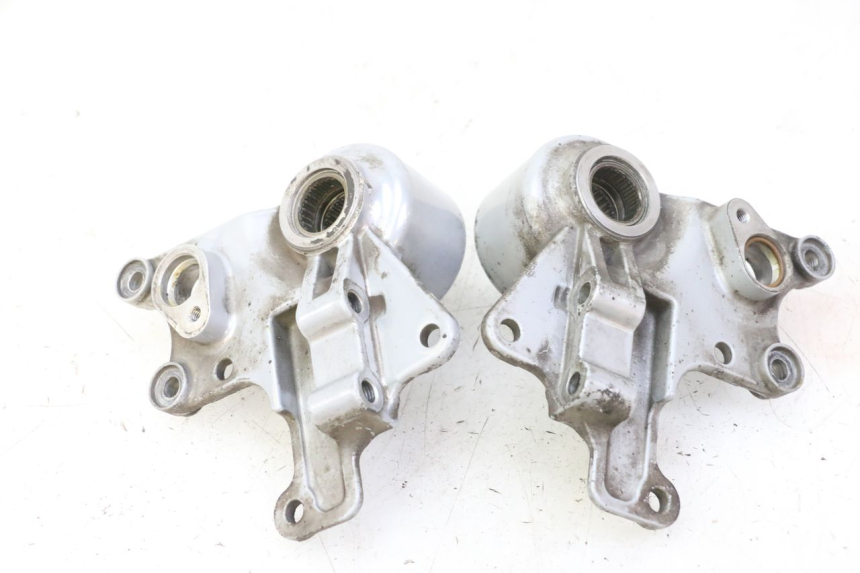 photo de FRONT CALIPER BRACKET PIAGGIO MP3 RL 250 (2007 - 2010)