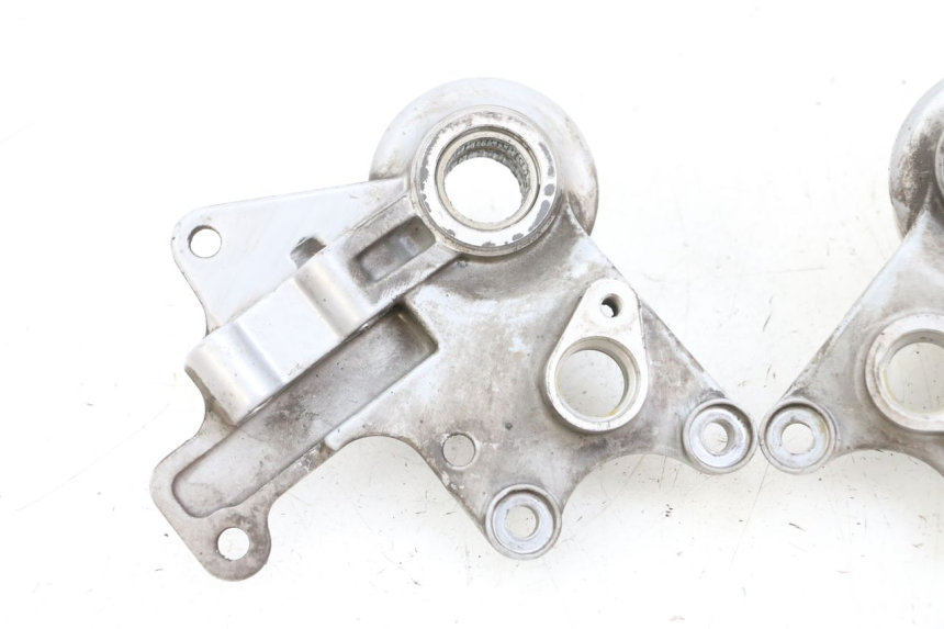 photo de FRONT CALIPER BRACKET PIAGGIO MP3 125 (2006 - 2014)