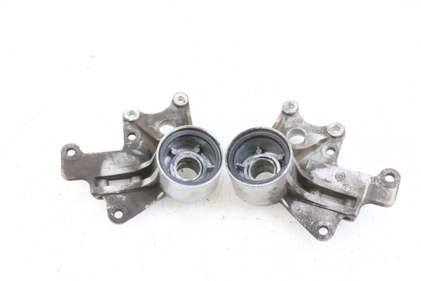 photo de FRONT CALIPER BRACKET PIAGGIO MP3 125 (2006 - 2014)