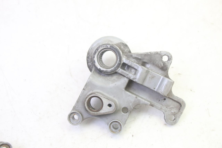 photo de FRONT CALIPER BRACKET PIAGGIO MP3 RL 250 (2007 - 2010) - Technical close-up