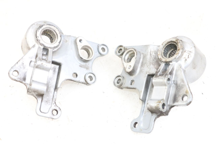 photo de FRONT CALIPER BRACKET PIAGGIO MP3 500 (2011 - 2015)