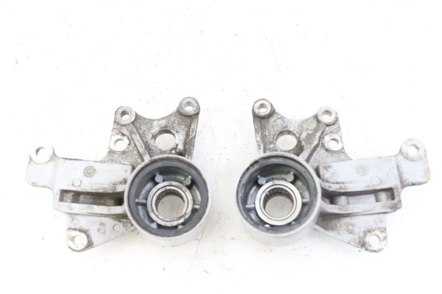 photo de FRONT CALIPER BRACKET PIAGGIO MP3 125 (2006 - 2014)