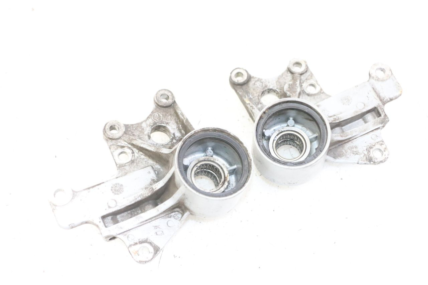 photo de FRONT CALIPER BRACKET PIAGGIO MP3 125 (2006 - 2014)