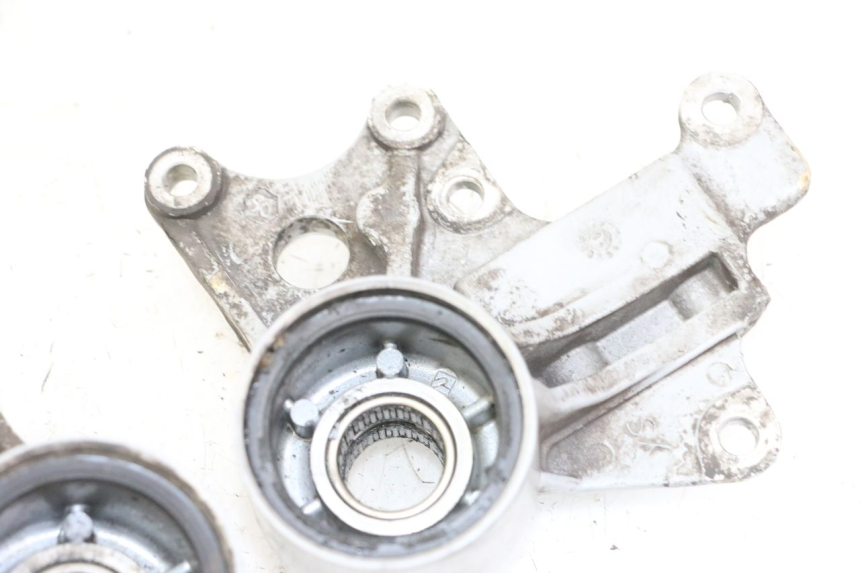 photo de FRONT CALIPER BRACKET PIAGGIO MP3 125 (2006 - 2014)