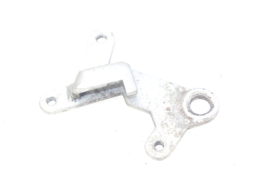 photo de FRONT BRAKE CALIPER BRACKET POCKET BIKE COURSE 50