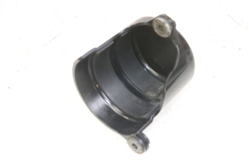 photo de OIL FILTER BRACKET HONDA CB R 1000 (2018 - 2023)