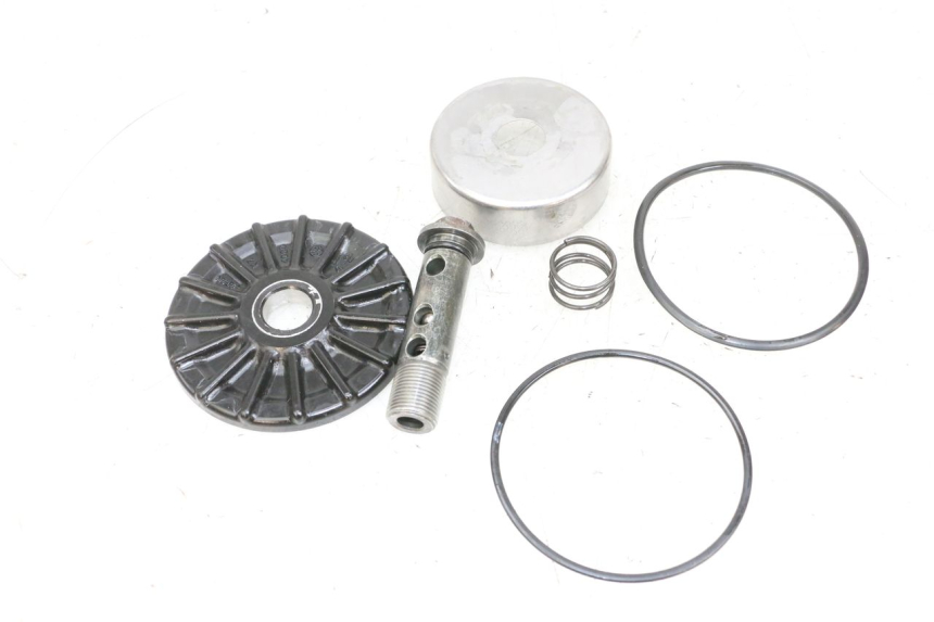 photo de OIL FILTER BRACKET KAWASAKI ZR 7 750 (1999 - 2001) - Component detail