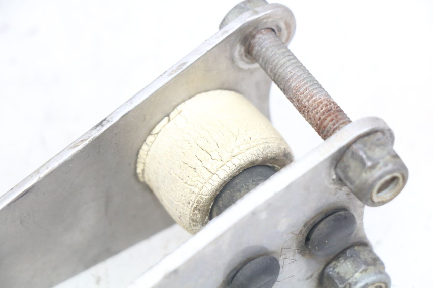 photo de ENGINE MOUNT HONDA CR 125 (1995 - 1997)